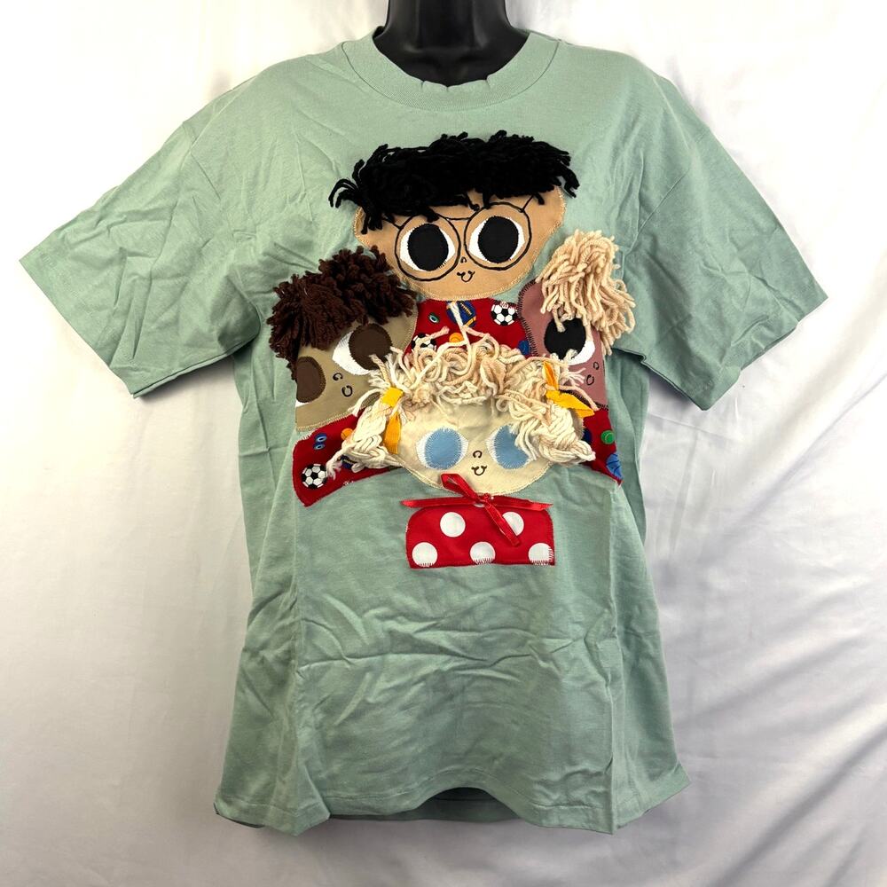 Vintage Quirky Art T-Shirt Hand-Stitched Characters w/‎ Yarn Accents Large 1990s